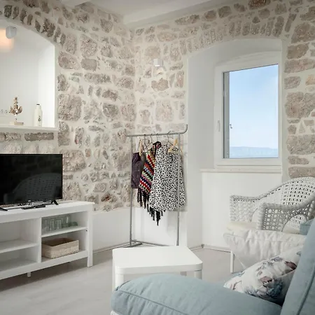 Boutique Seaside Бол