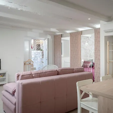 Апартаменти Boutique Seaside Бол